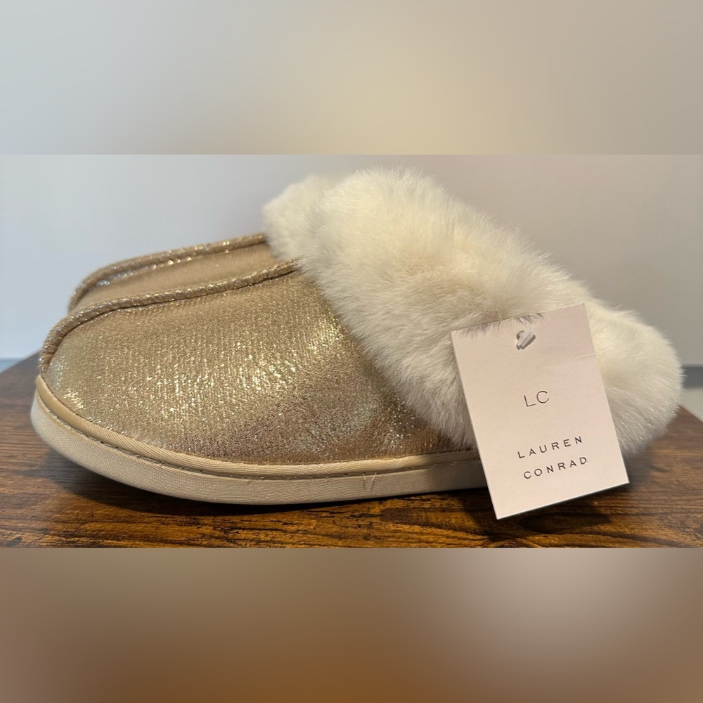 Lauren Conrad Women’s Amber Gold Faux Fur Lined Clog Slippers NWT Variou…